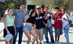 Karely Ruiz dona más garrafones de agua en Nuevo León: "lo hago de corazón"